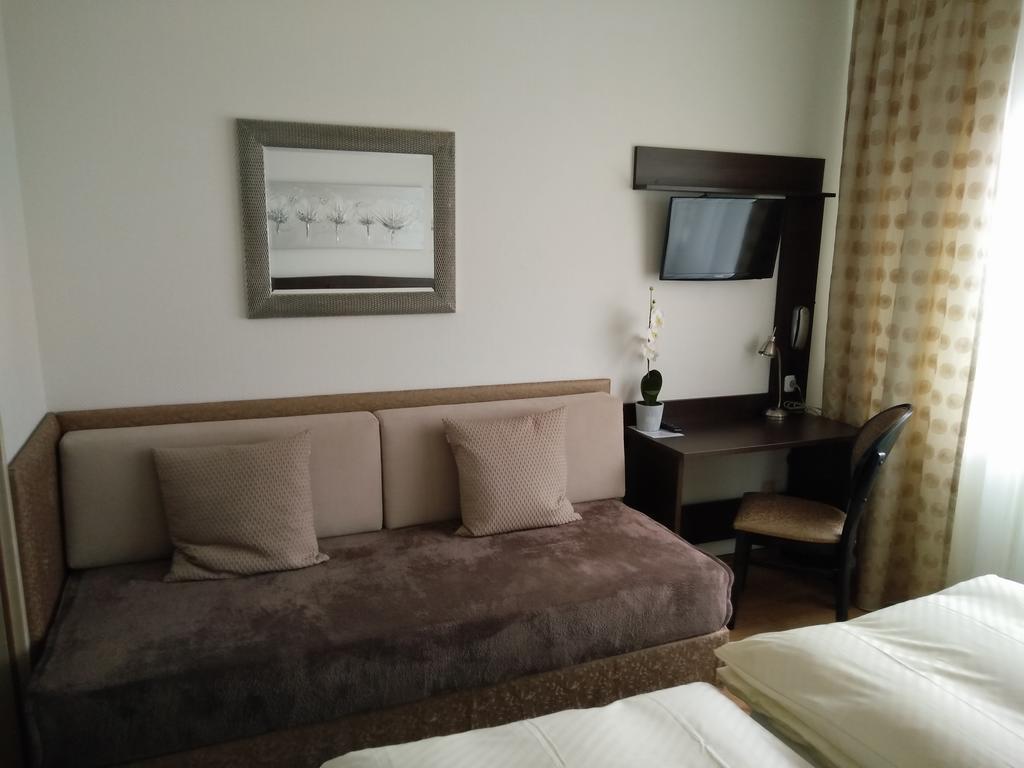 Hotel Alfa Ной-Ізенбург Номер фото